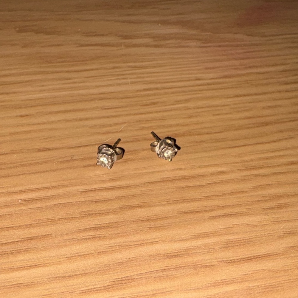 Fred Meyer Jewelers Earrings USED